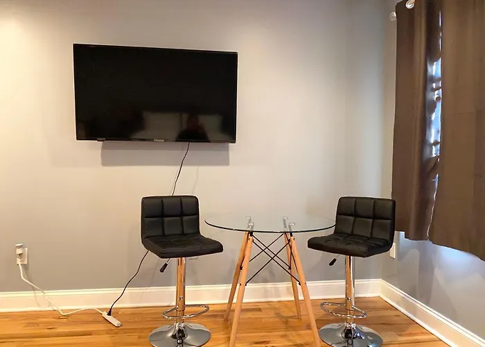Queen Studio